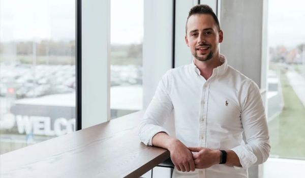 沙巴--我们又增长了挖掘装载机的零部件